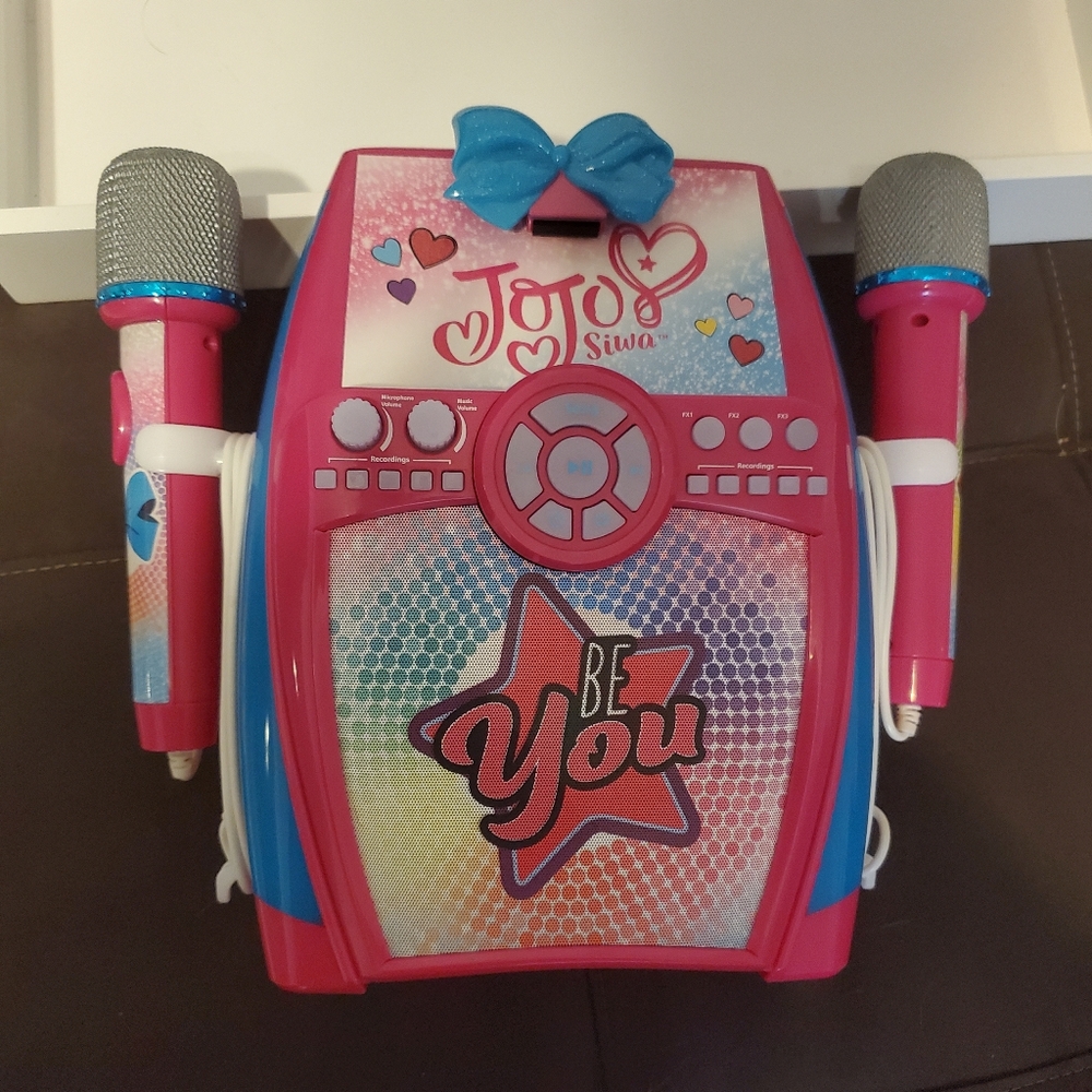 Jojo karaoke machine